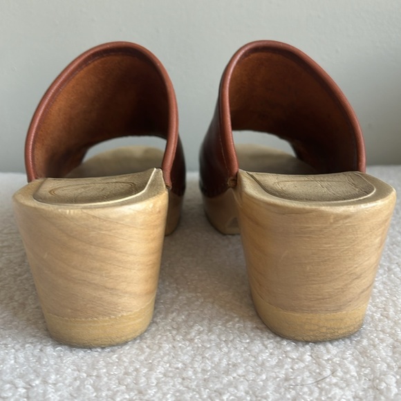 -No. 6 Daria Mid Heel Sandal - Picture 7 of 8